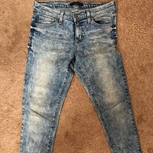 Acid wash skinny jeans